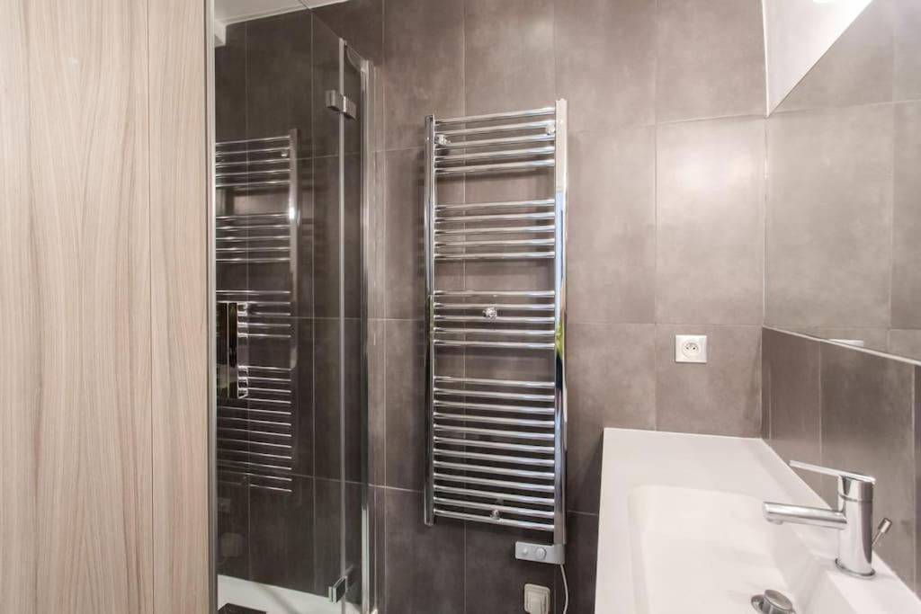 #40 Bright Sea View Suite For 6 2Mins Walk Port & Sea Вільфранш-сюр-Мер Екстер'єр фото